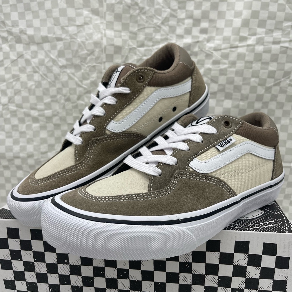 Vans Men’s Rowan
Walnut Sneakers 
VN0A5JIC1NU Tan and White Sneakers - Picture 5 of 16